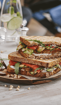 Recette Harrys AMS 7 céréales Croque St Maure, légumes grillés & Pesto Genovese