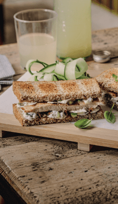 Recette Harrys AMS 7 céréales Club Sandwich tzatziki, féta & poulet