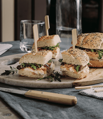Recette Harrys le moment burger pavot et sarrasin Burger Pancetta chèvre miel